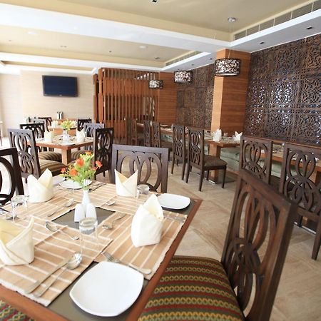 Hotel Riverview Ahmedabad Exterior foto