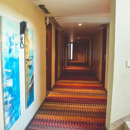 Hotel Riverview Ahmedabad Exterior foto