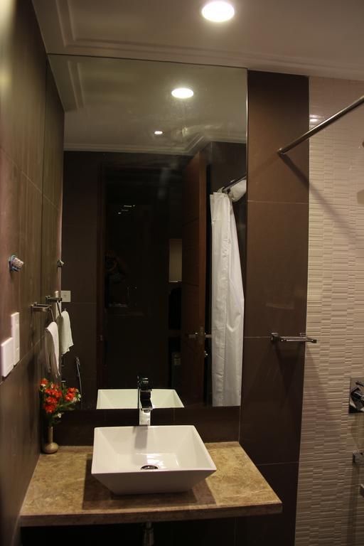 Hotel Riverview Ahmedabad Quarto foto