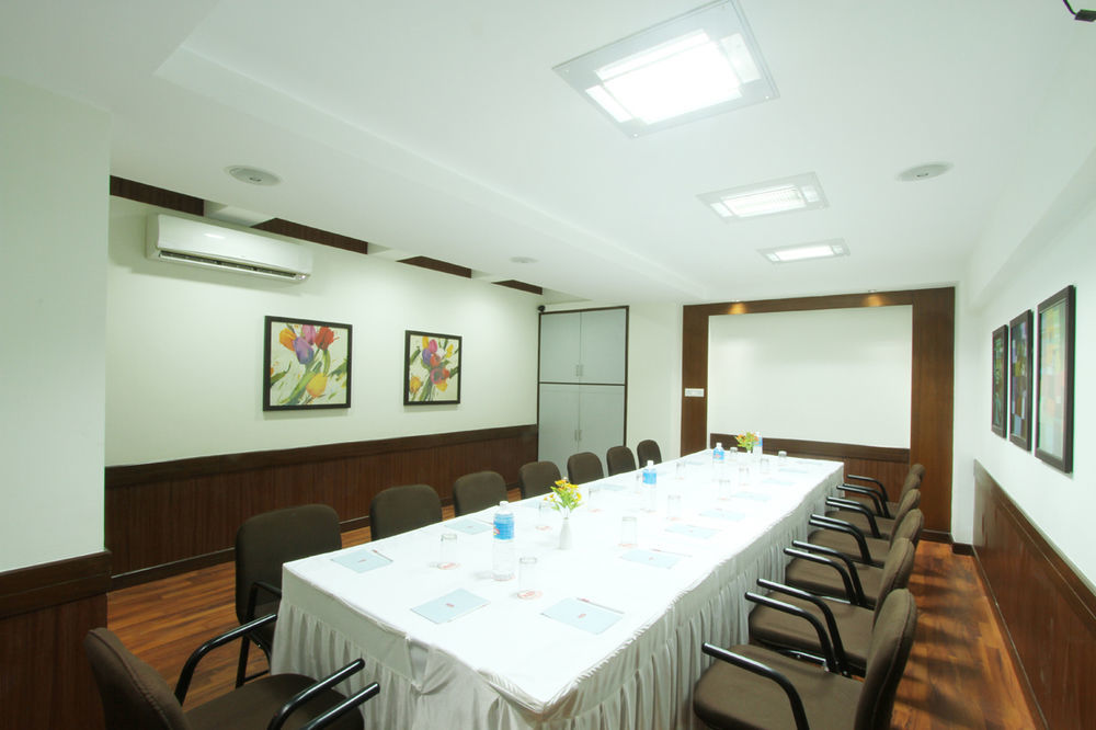 Hotel Riverview Ahmedabad Exterior foto