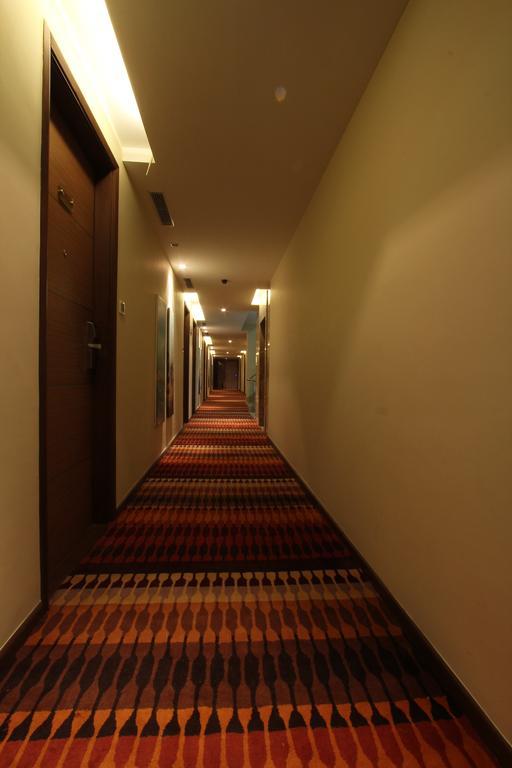 Hotel Riverview Ahmedabad Exterior foto