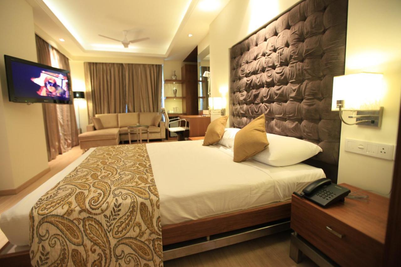 Hotel Riverview Ahmedabad Exterior foto